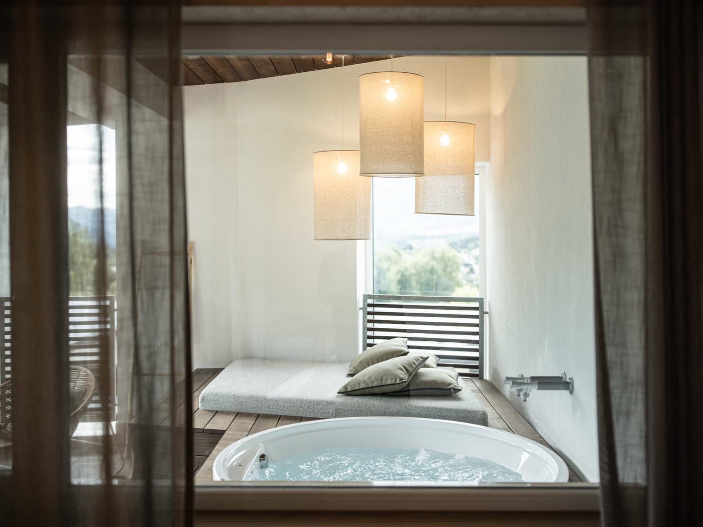 Wellness Suite mit Outdoor-Whirlwanne - Bild 5